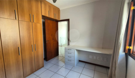 Casa à venda com 4 quartos, sendo 2 suítes,  no condomínio Residencial Grape Village, Vinhedo - SP