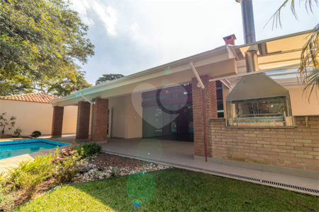 Casa à venda com 4 quartos, sendo 3 suítes,  em Interlagos, São Paulo, SP