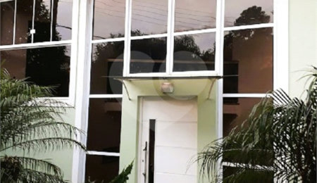 Sobrado à venda com 5 quartos, sendo 3 suítes, em Campos de Atibaia, Atibaia, SP