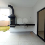 Casa à venda com 3 quartos, sendo 1 suíte, no condomínio Buona Vita, Atibaia - SP
