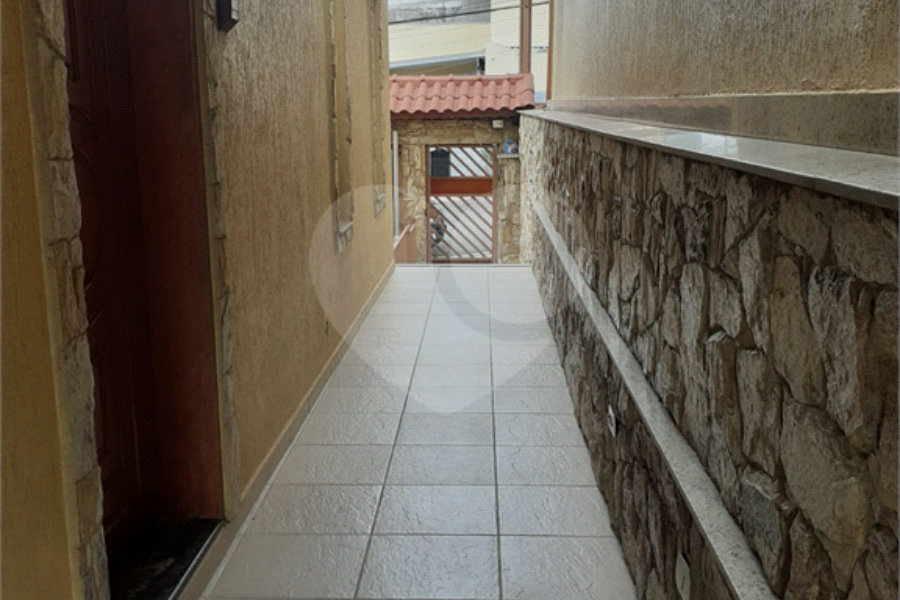Sobrado à venda com 3 quartos, sendo 1 suíte, em Vila Nova Cachoeirinha, São Paulo, SP