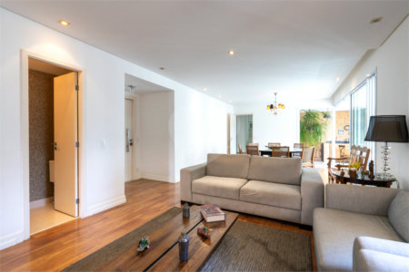 Apartamento à venda com 3 suítes em Campo Belo, São Paulo, SP