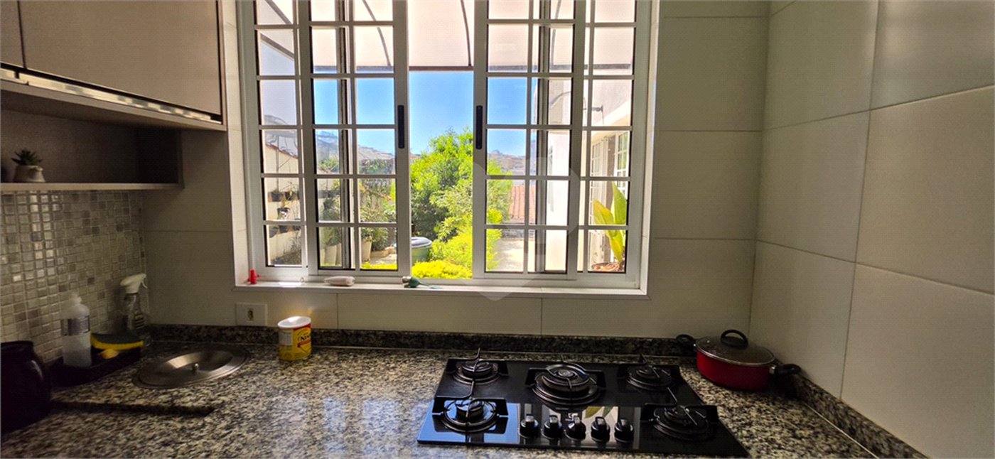 Casa Térrea à venda ou para alugar com 8 quartos, sendo 4 suítes, em Vila Pereira Barreto, São Paulo, SP