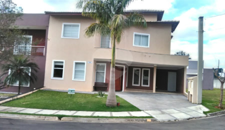 Casa à venda com 3 quartos, sendo 1 suíte,  no Centro, Araçoiaba da Serra, SP