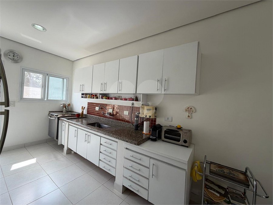 Casa à venda com 4 quartos, sendo 1 suíte, no condomínio Taquaral, São Paulo - SP