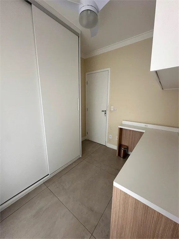 Apartamento à venda com 3 quartos, sendo 1 suíte,  em Vila Andrade, São Paulo, SP