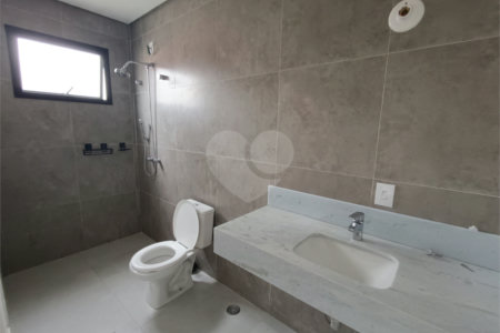 Casa à venda com 3 suítes no condomínio Altos de São Roque, São Roque - SP