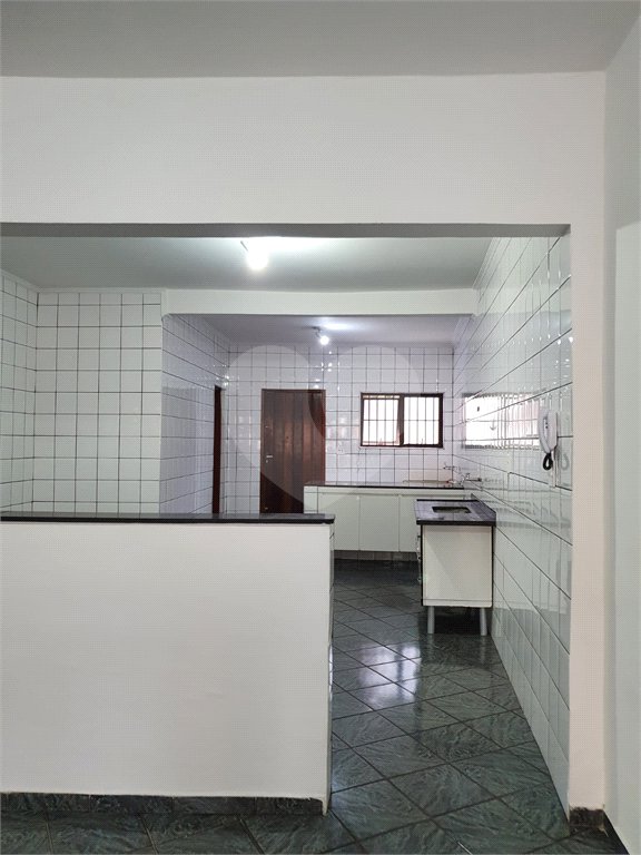 Casa à venda com 4 quartos em Parque Vitória, São Paulo, SP