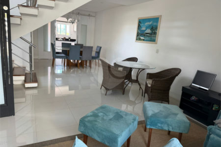 Casa à venda com 3 suítes em Vila Augusta, Guarulhos, SP