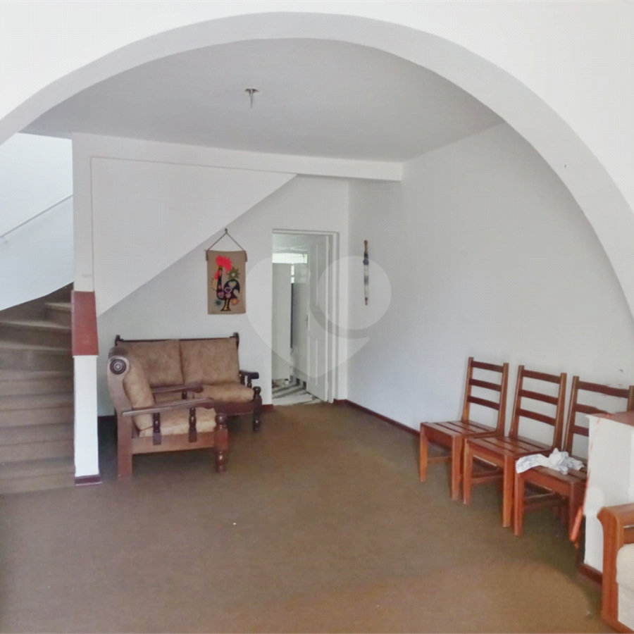 Sobrado à venda com 2 quartos em Vila Nivi, São Paulo, SP
