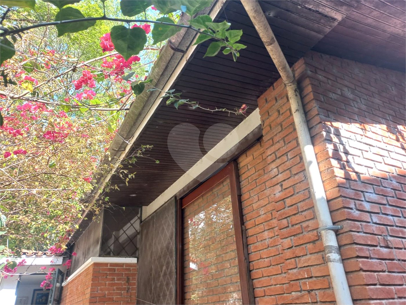 Casa à venda com 3 quartos, sendo 2 suítes, em Morumbi, São Paulo, SP