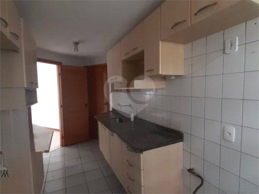 Apartamento à venda com 3 quartos, sendo 1 suíte,  em Lagoa, Rio de Janeiro, RJ