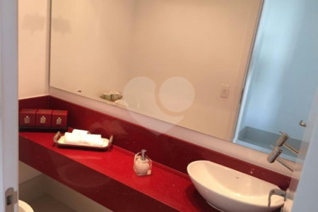 Apartamento à venda com 4 quartos, sendo 3 suítes, em Vila Andrade, São Paulo, SP