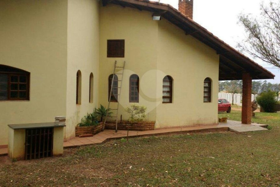 Casa Térrea à venda com 3 quartos, sendo 2 suítes, no Centro, Águas de Santa Bárbara, SP