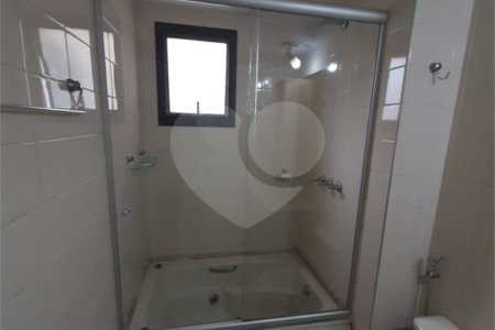 Apartamento à venda com 3 quartos, sendo 1 suíte, em Santo Amaro, São Paulo, SP