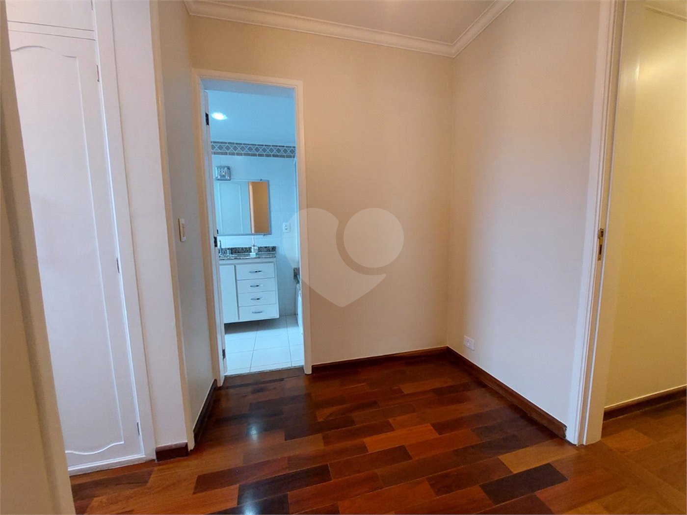 Apartamento à venda com 3 quartos, sendo 1 suíte, em Sumaré, São Paulo, SP