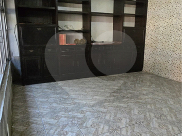 Casa à venda com 3 quartos, sendo 1 suíte,  em Morumbi, São Paulo, SP
