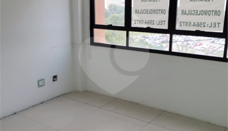Sala à venda em Vila Bastos, Santo André, SP