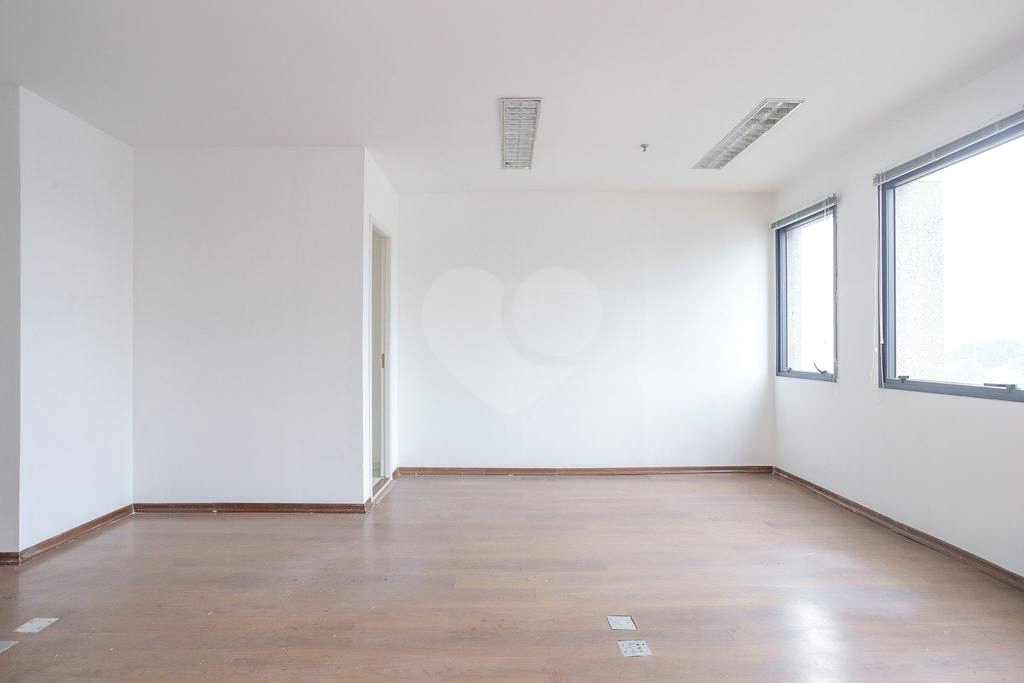 Sala à venda em Vila Olímpia, São Paulo, SP