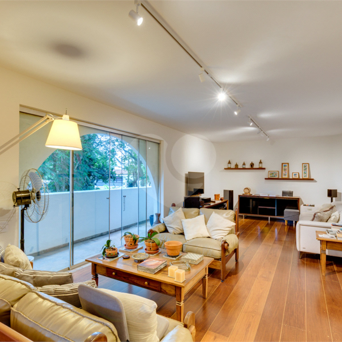 Apartamento à venda com 4 quartos, sendo 2 suítes, em Granja Julieta, São Paulo, SP