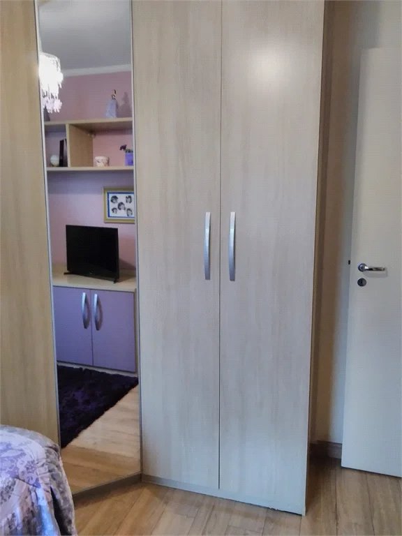 Casa à venda com 3 quartos, sendo 1 suíte, no condomínio Moradas do Horto, São Paulo - SP