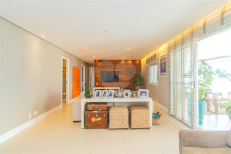 Apartamento à venda com 2 suítes em Jardim Marajoara, São Paulo, SP