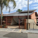 Casa à venda com 3 quartos, sendo 1 suíte, no Centro, Vinhedo, SP