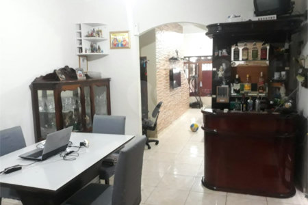 Sobrado à venda com 3 suítes em Vila Nivi, São Paulo, SP