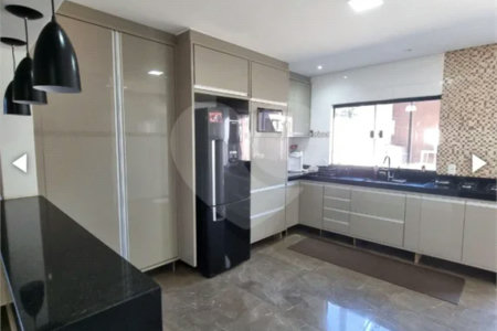 Casa à venda com 4 quartos, sendo 1 suíte,  em Jardim do Bosque, Hortolândia, SP