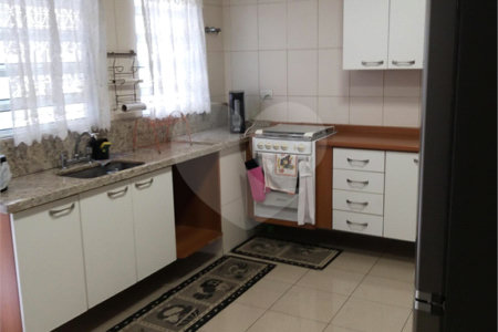 Sobrado à venda com 3 quartos, sendo 1 suíte, em Vila Paulista, São Paulo, SP