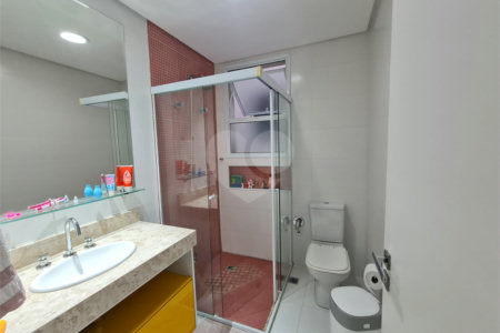 Casa à venda com 4 suítes no condomínio Villaggio DI Palme, São Paulo - SP