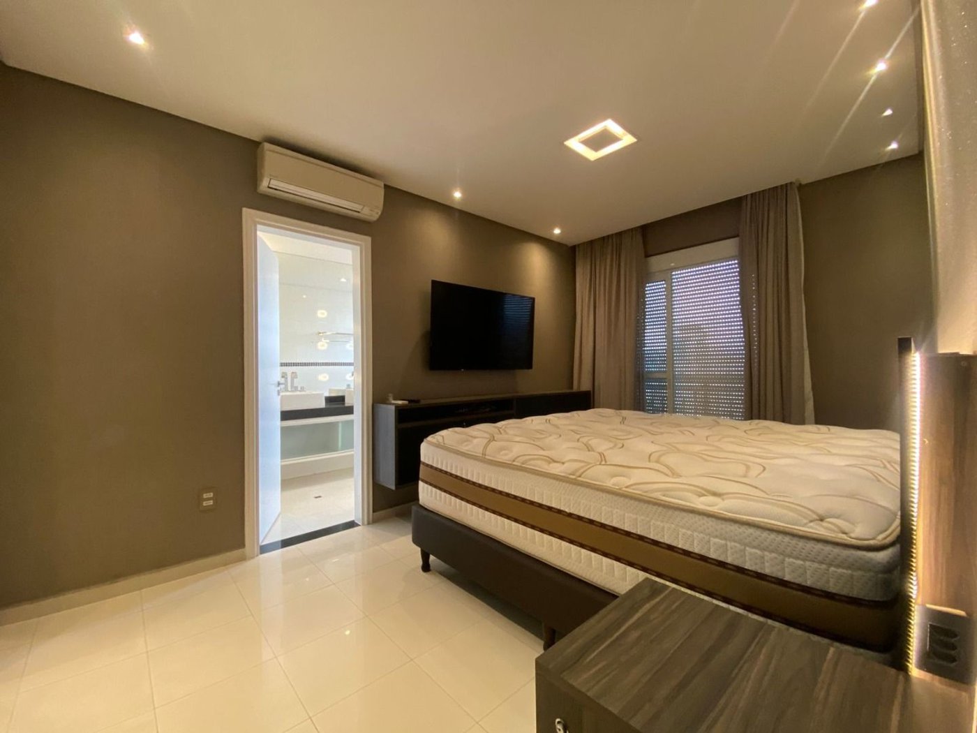 Apartamento com 3 dormitórios para alugar, 198 m² por R$ 16.000,02/mês - Gonzaga - Santos/SP