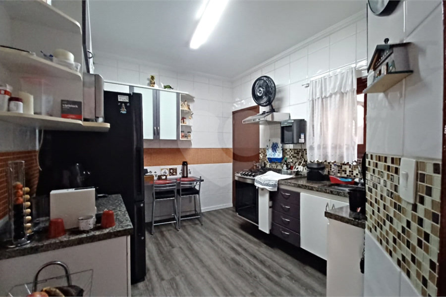Casa à venda com 3 quartos, sendo 1 suíte, no condomínio Residencial Morada do Horto, São Paulo - SP