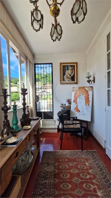 Casa à venda com 7 quartos, sendo 1 suíte, em Cosme Velho, Rio de Janeiro, RJ