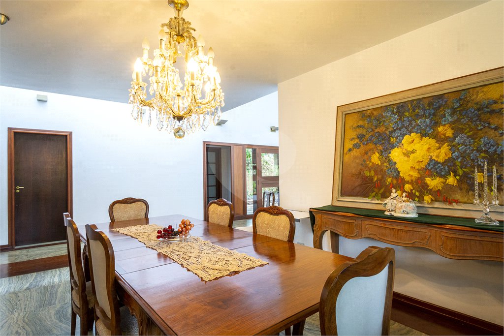 Casa à venda com 3 suítes no condomínio Chácara Flora, São Paulo - SP