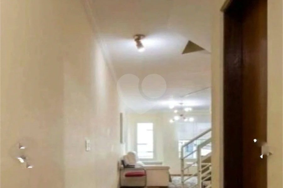 Casa à venda com 3 suítes em Chácara Mafalda, São Paulo, SP