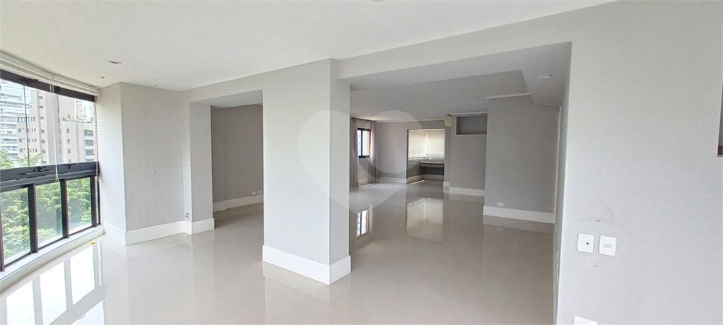 Apartamento à venda com 3 suítes em Jardim Fonte do Morumbi, São Paulo, SP