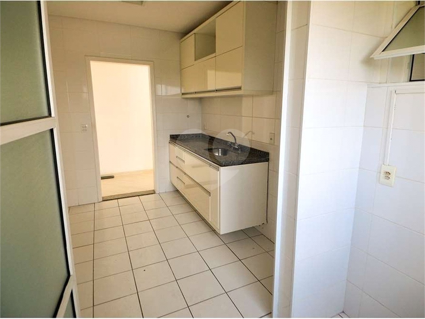 Apartamento à venda ou para alugar com 4 quartos, sendo 2 suítes, em Vila Oliveira, Mogi das Cruzes, SP