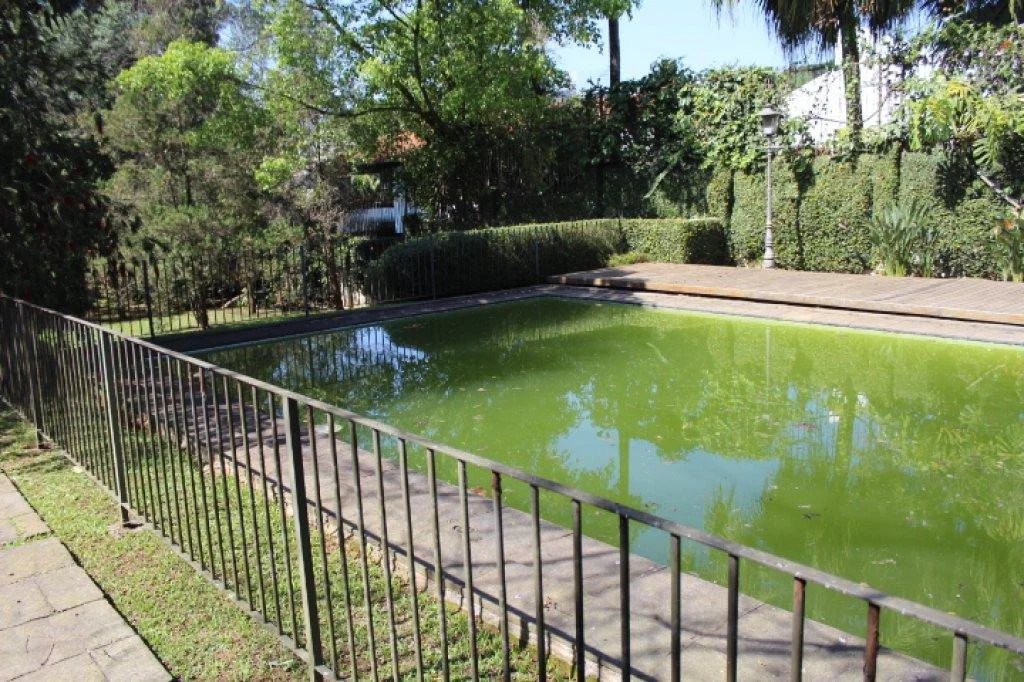 Casa Térrea à venda ou para alugar com 6 suítes em Vila Tramontano, São Paulo, SP