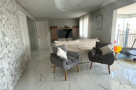 Apartamento à venda com 3 quartos, sendo 1 suíte, no Centro, São Bernardo do Campo, SP