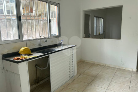 Casa para alugar com 1 quarto no condomínio Felipe Camarão, Poá - SP