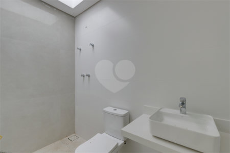 Casa à venda com 4 suítes no condomínio Garda, São Paulo - SP