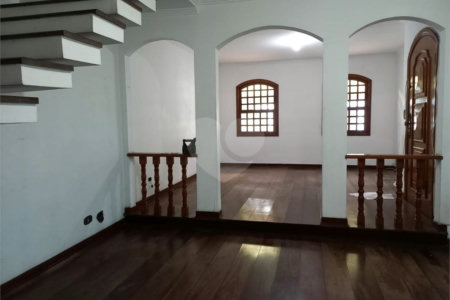 Casa à venda com 3 quartos, sendo 1 suíte, em Jardim das Vertentes, São Paulo, SP