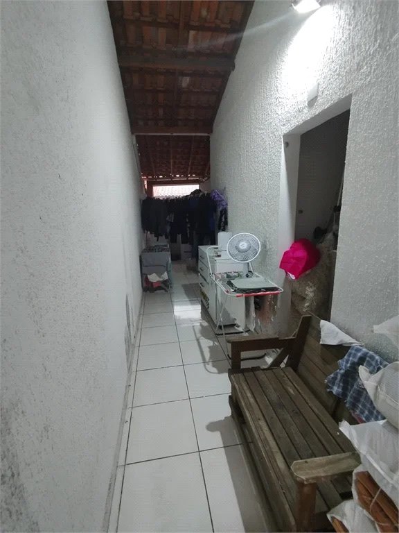 Casa à venda com 2 quartos, sendo 1 suíte,  no condomínio Residencial Viva Vida, Cotia - SP
