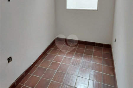 Sobrado à venda com 3 quartos, sendo 2 suítes, em Vila Paulicéia, São Paulo, SP