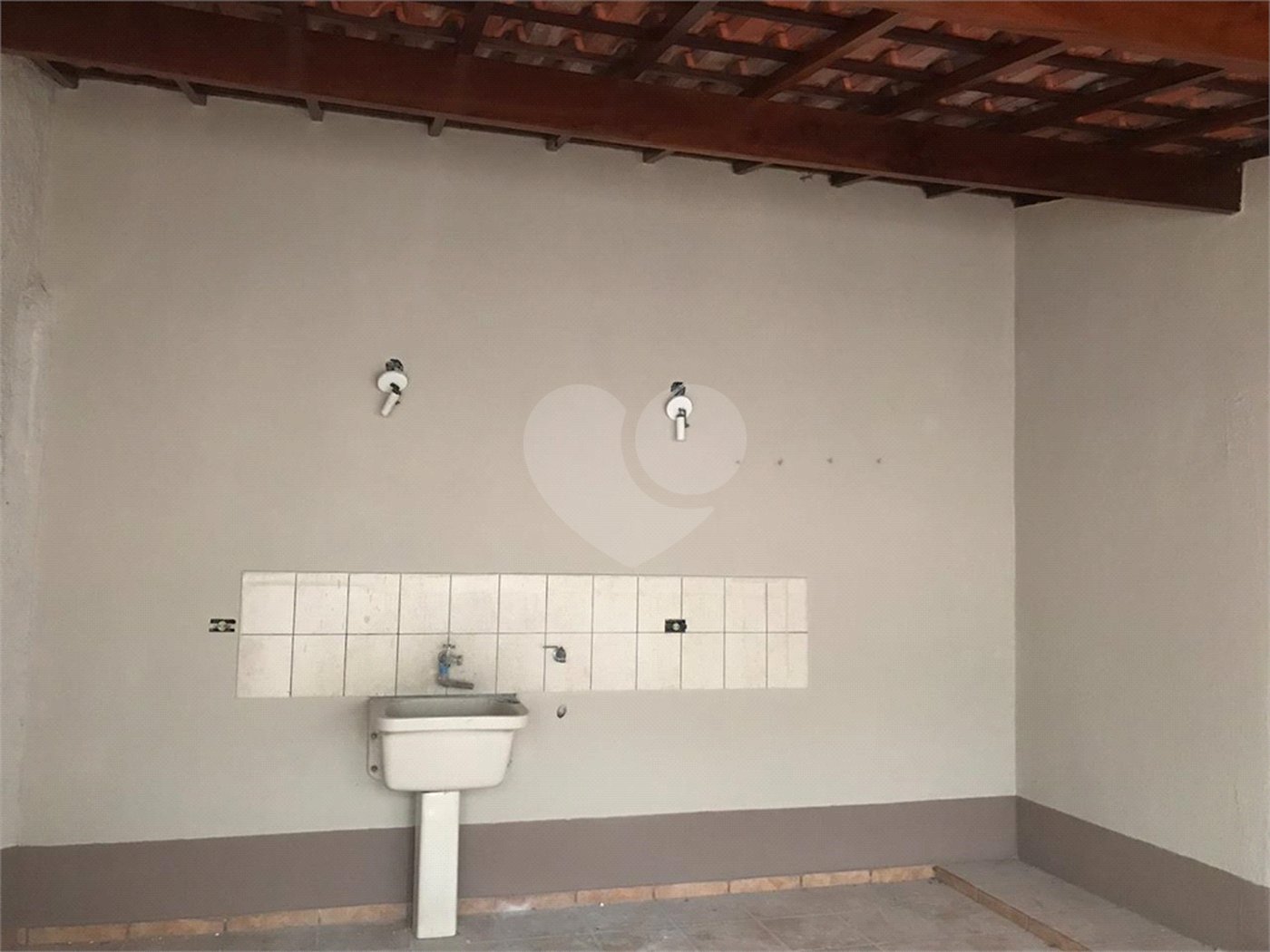 Sobrado à venda com 4 quartos, sendo 1 suíte, em Jardim Floresta, São Paulo, SP