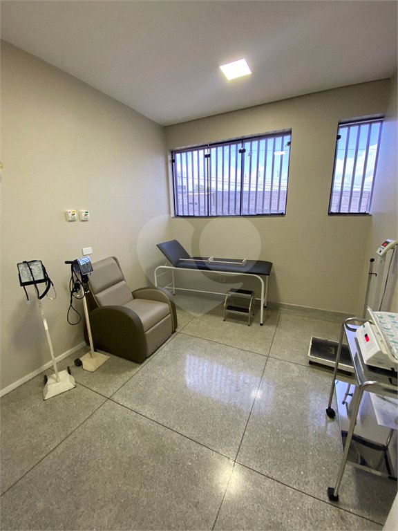 Salão para alugar em Vila Romanópolis, Ferraz de Vasconcelos, SP