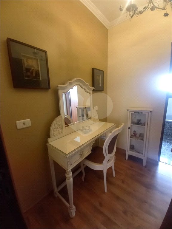 Casa à venda com 5 quartos, sendo 2 suítes, no condomínio Vinhas da Vista Alegre - Lado Sede, Vinhedo - SP
