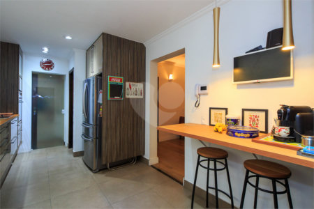 Casa Térrea à venda com 4 quartos, sendo 3 suítes, em Jardim Marajoara, São Paulo, SP