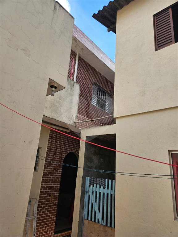 Sobrado à venda com 9 quartos em Vila Sabrina, São Paulo, SP